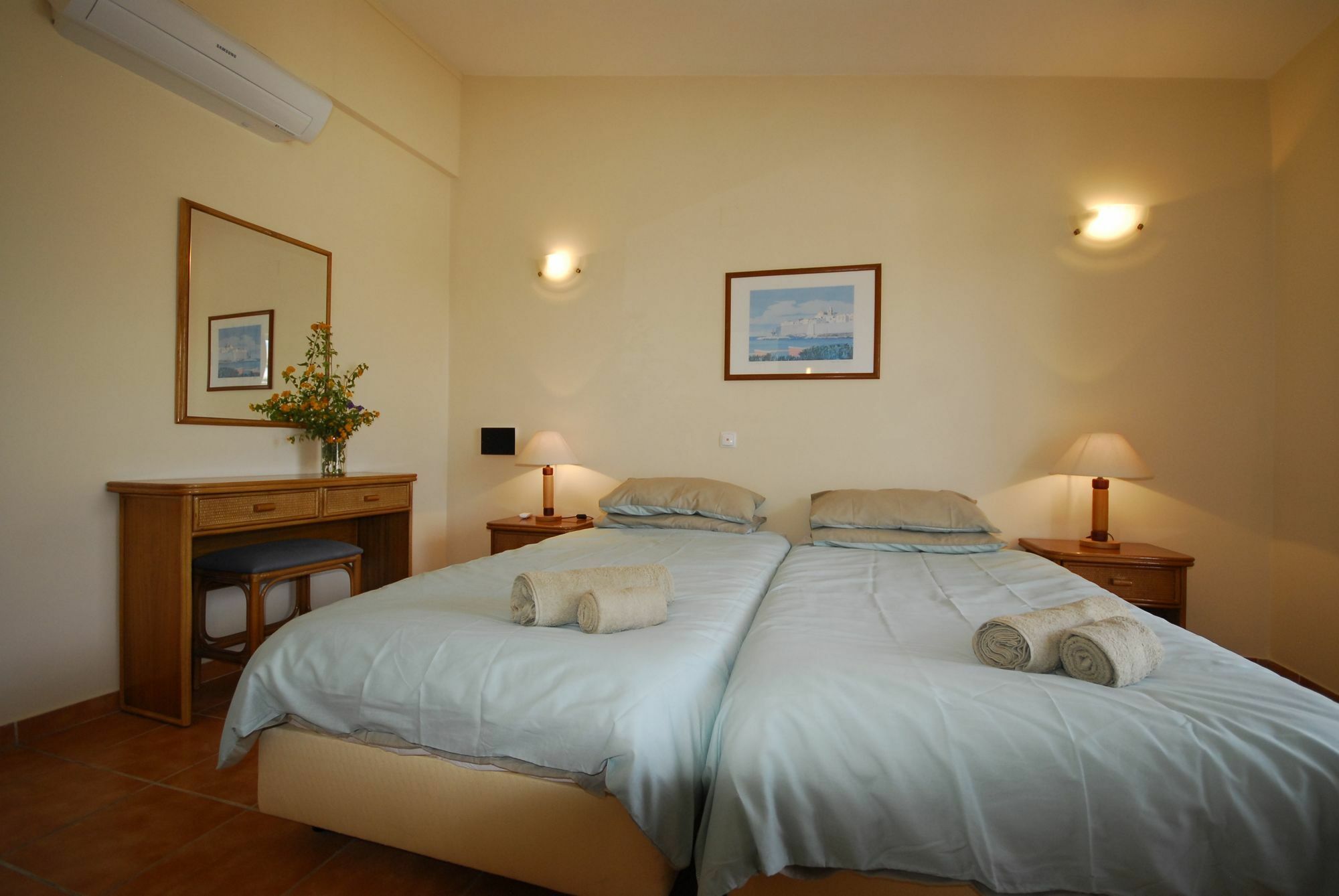 Centre Algarve Hotel Moncarapacho Buitenkant foto